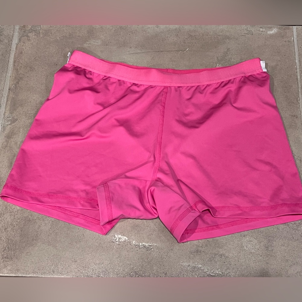 Women’s Puma Golf bright Pink knit Skirt with removable shorts - Picture 3 of 4